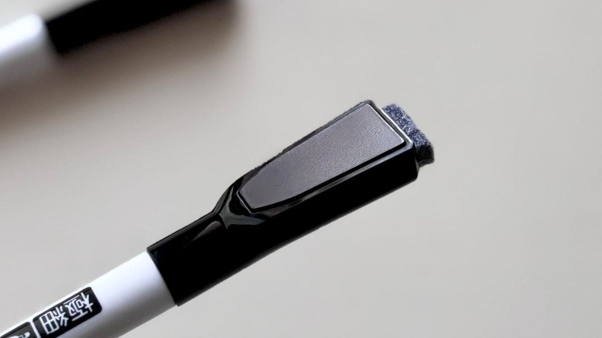 100均の「ホワイトボードマーカー」4個買ってみた! 極細や太字、便利なマグネット付きも【ダイソー・セリア・キャンドゥ】
