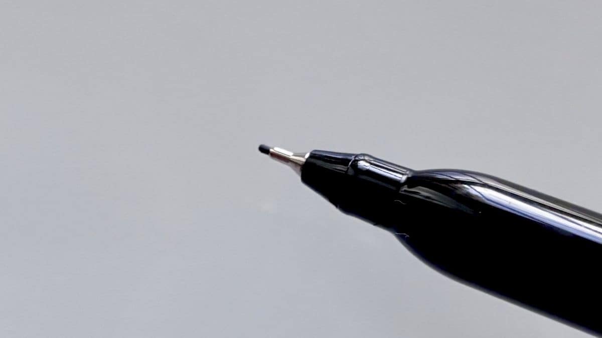 100均の「ホワイトボードマーカー」4個買ってみた! 極細や太字、便利なマグネット付きも【ダイソー・セリア・キャンドゥ】