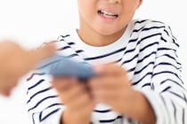 「数ヶ月に一度は衝突」が最多。スマホをめぐる親子ゲンカの頻度・実態