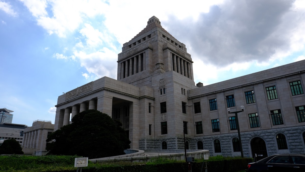「寝てない」アピール連発の高市首相に失望と批判が殺到した3選