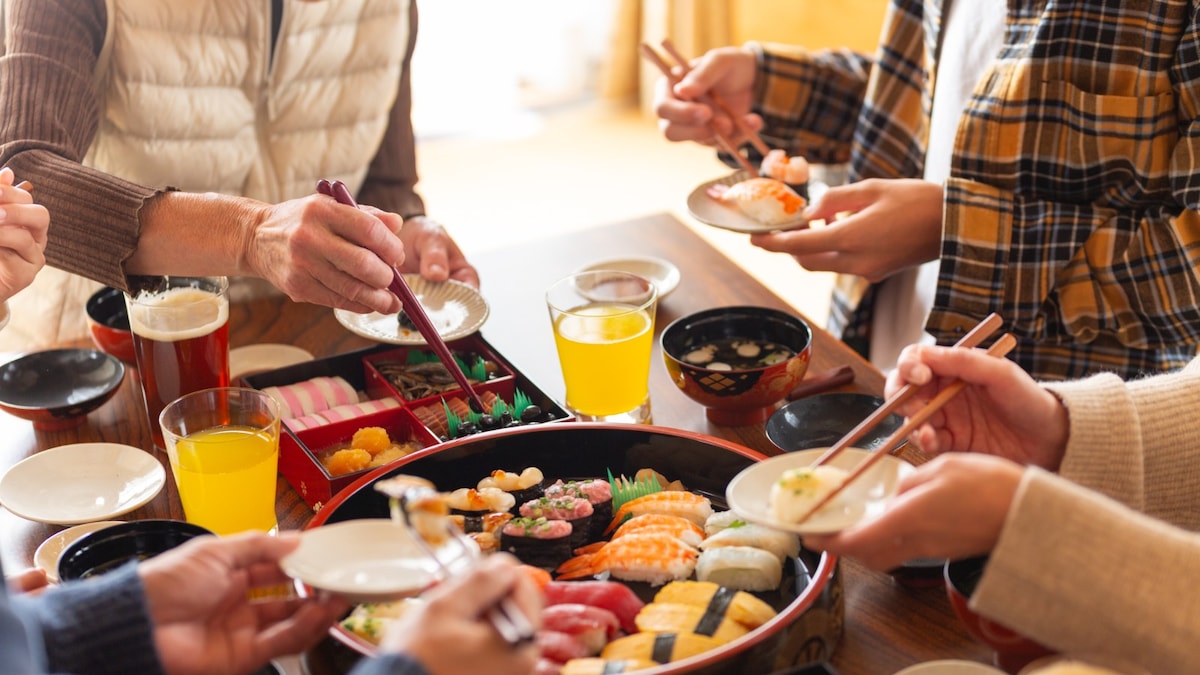 義家族は高級コース、私だけ980円ランチ…"食事差別"が発覚した3選