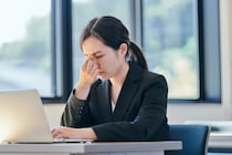 中性脂肪を下げる薬での体重変化！逆流性食道炎を和らげる寝方や片目視力低下が危険な理由を医師解説