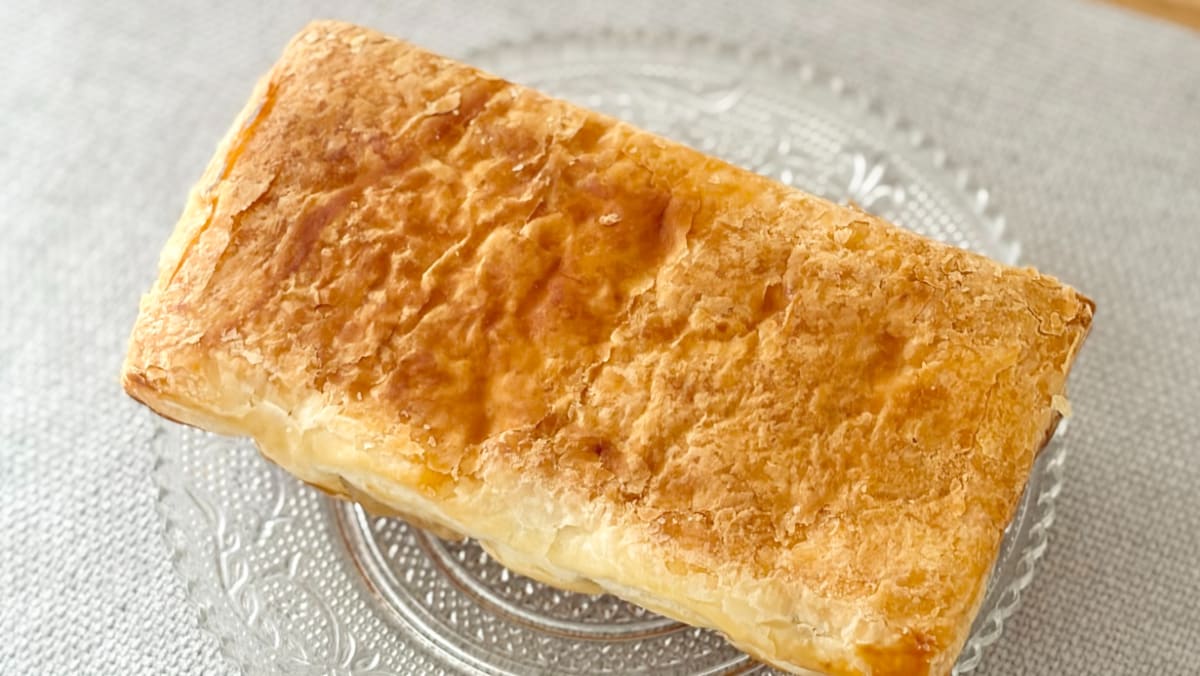みんな大好き、王道の味!【ファミマ】の新作アップルパイがおいしい