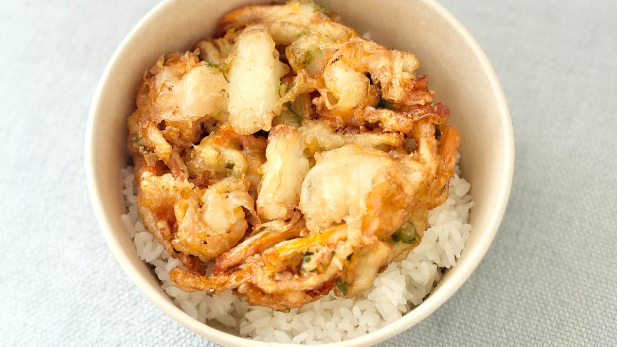 ボリューム満点でお腹も心も満たされる【ローソン】のできたて丼の味は？