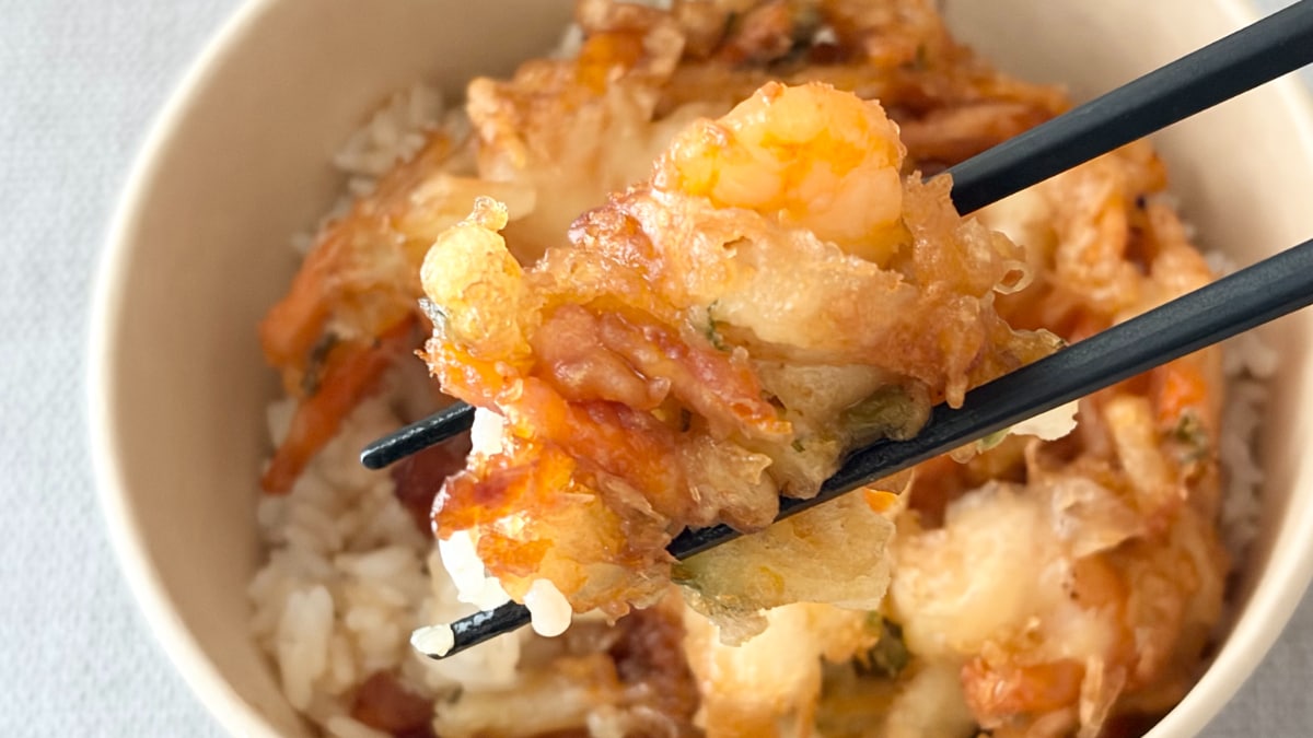 ボリューム満点でお腹も心も満たされる【ローソン】のできたて丼の味は？