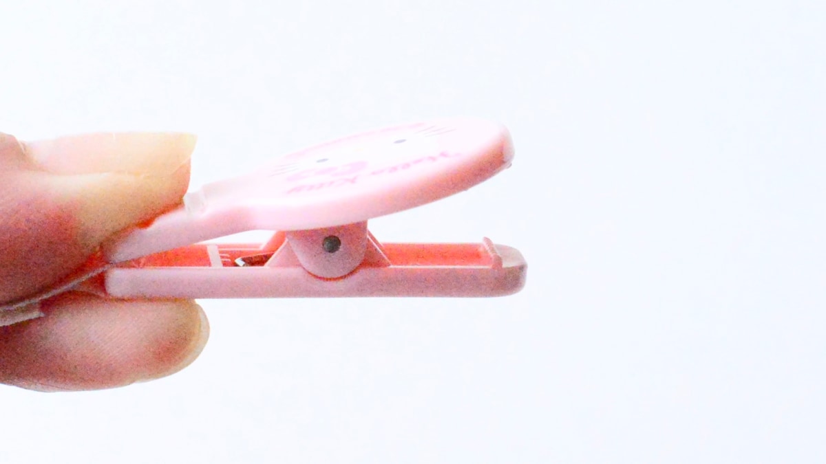 【100均】帽子クリップ6選|帽子が飛ばない!おしゃれなものや子供用も紹介