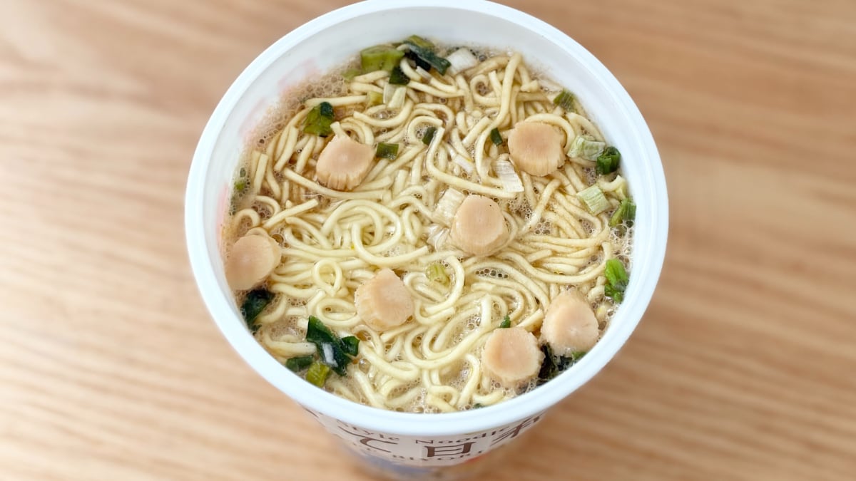 すだち強めのさっぱり味！【ファミマ】夏に食べたくなる監修カップ麺