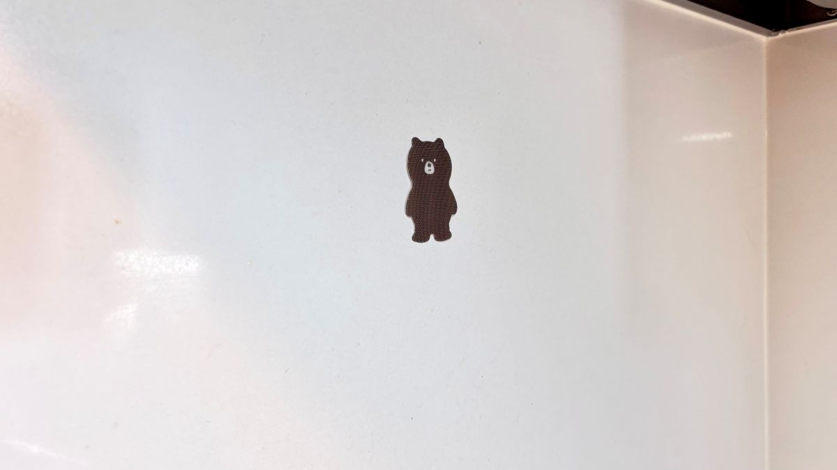 セリア「スポンジキャッチ」の意外な使い道!タオルホルダーとして使ってみました