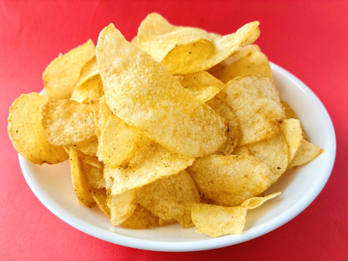 ソースやあおさの風味がほんのり！【セブン】「お好み焼きになりたいポテトチップス」