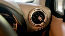 ダイソー「木製クリップ」の意外な使い道！車のアロマグッズに使ってみました
