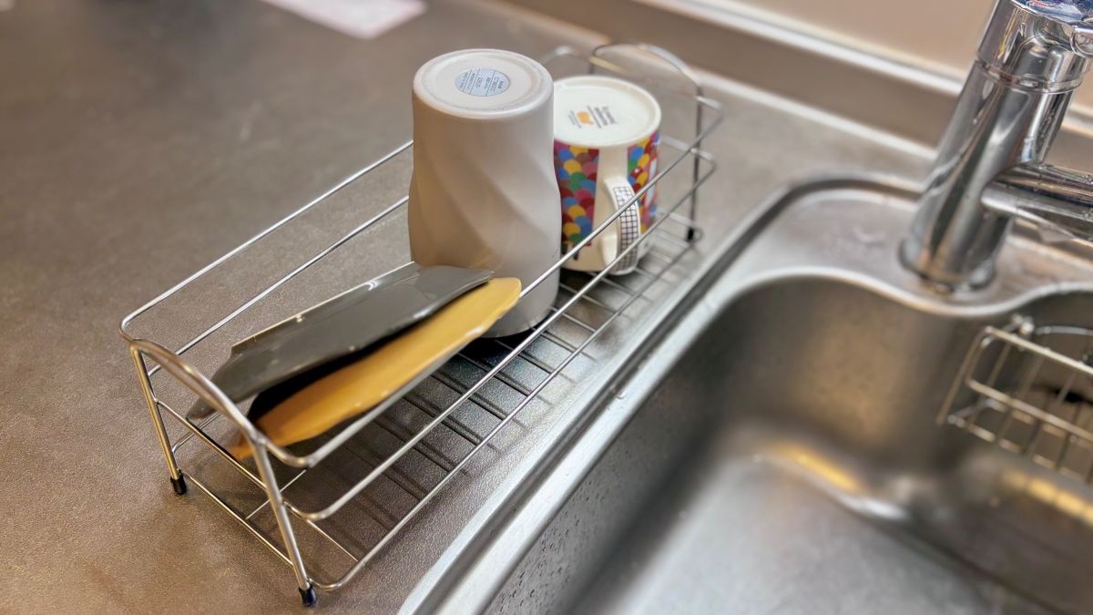 食洗機サブにぴったり!100均の「ステンレスシャンプーラック」を水切りかご代わりに使ってみた
