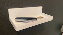 【セリア】110円の「フリートレー」が玄関で大活躍！鍵や印鑑をすっきり浮かせる意外な小物入れハック