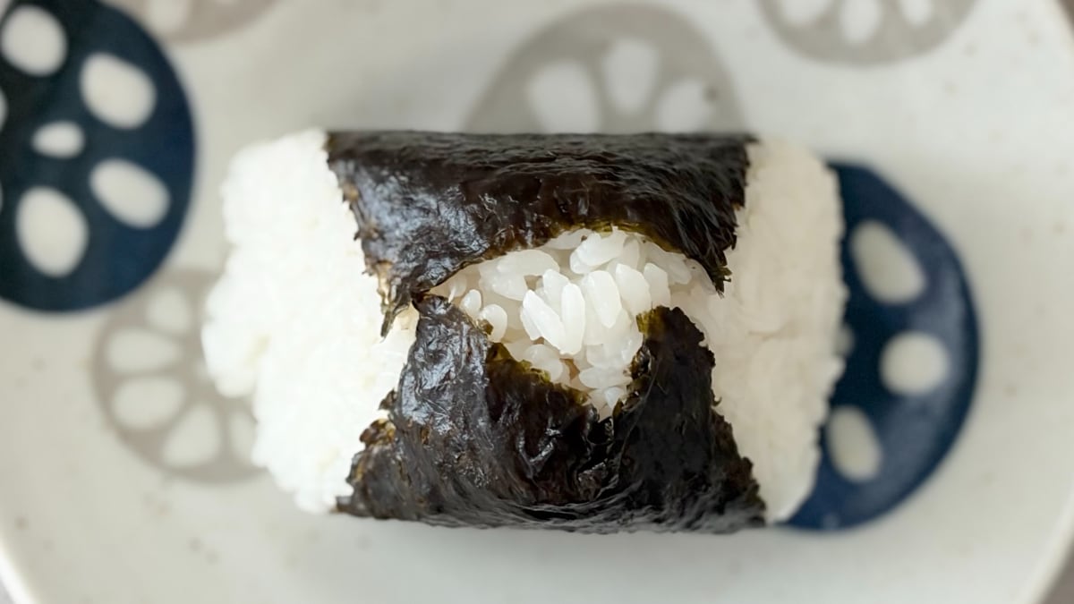濃厚な味わいが贅沢！【ファミマ】人気店監修のおむすびがおいしすぎる