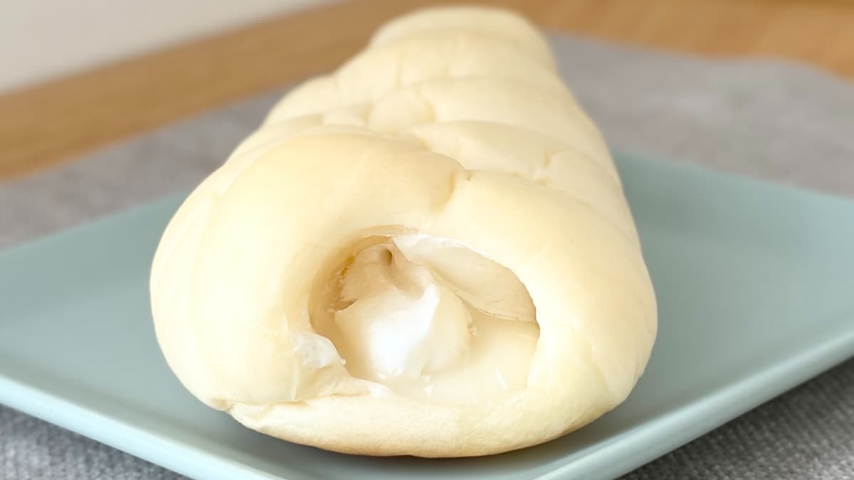 「飛ぶぞ」「超好き」【ファミマ】の新作コロネはダブルミルクが贅沢