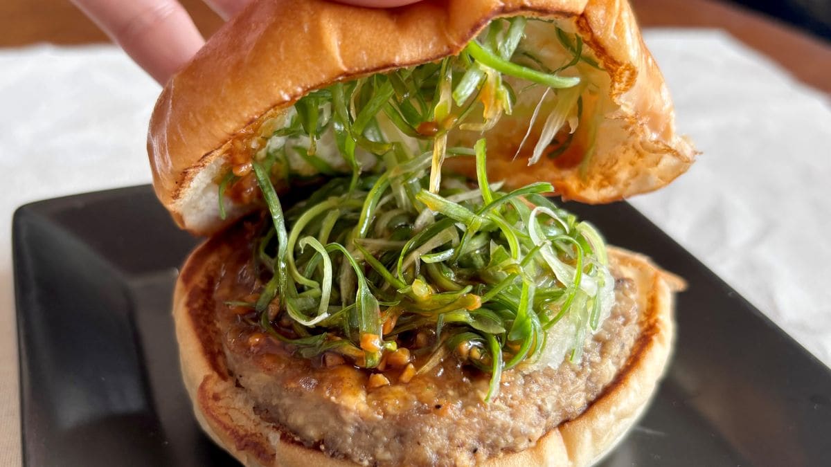 「マクドナルドより断然こっち」【ゼッテリア】大根おろしたっぷり！夏限定の和風バーガーが登場