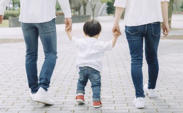 【保育士が警鐘】デニムも危険!?かわいいけどケガの原因に…子どもの動きを妨げる、秋冬のNG服とは