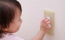 「おしゃれインテリア」が命取りに！？助産師が警告！赤ちゃんを守るために見直すべき部屋作りのNG例