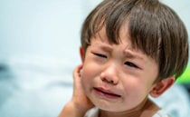 「また熱？」実は【子どもの五月病】のサインかも！？→小児科医ママが解説！見逃しやすい症状と対処法