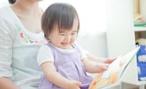 保育士が太鼓判「ぜひ読んで！」絵本選びに迷ったらチェック！【年齢別おすすめ絵本と選び方のコツ】