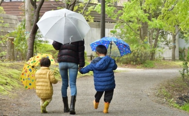 保育士「梅雨時期、特に困ってます！」園の持ち物やりがちNG→保護者が見落としやすい4つのポイント