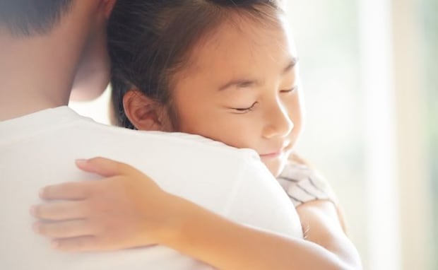 子連れで再婚した私。娘が夫を「パパ」と呼べないのには理由があって…!?