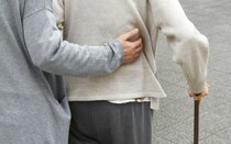 50代独身女性の介護問題！仕事・お金・孤独をどう乗り越える？