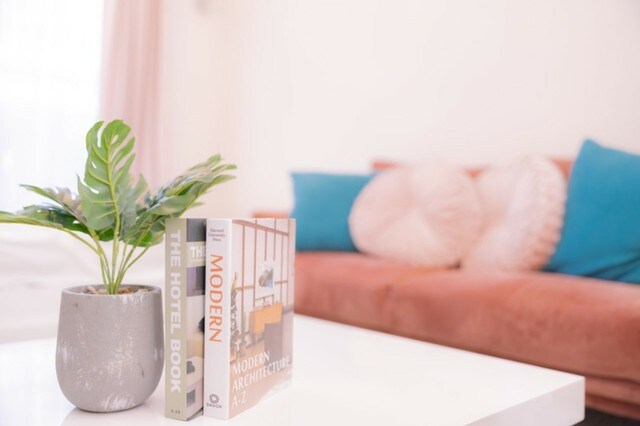 【夢のマイホーム】リビングを広く魅せる裏技!