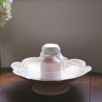 クリスマス気分を盛り上げ至福のバスタイムを演出！「ミルクバスパウダー」数量限定販売開始