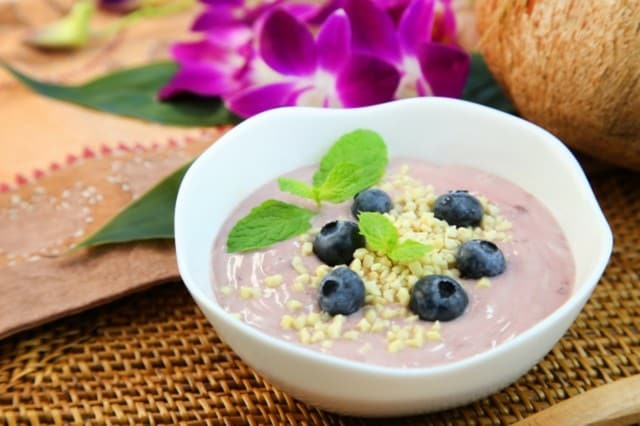 アサイーボウルの栄養と美容効果!太りにくい食べ方