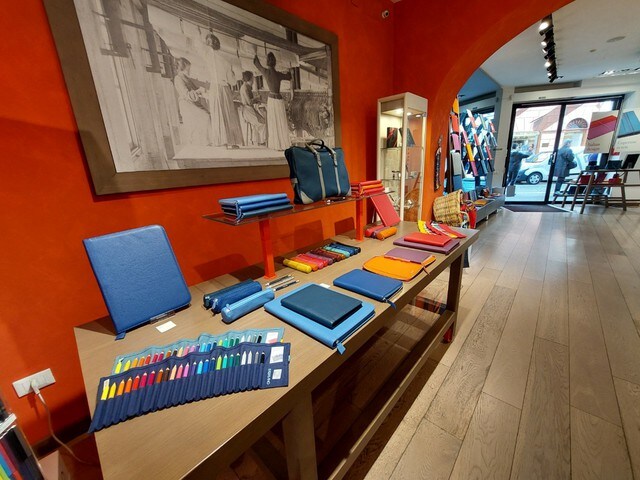 1264年創業のファブリアーノ！造幣局御用達だった紙の老舗【イタリア】