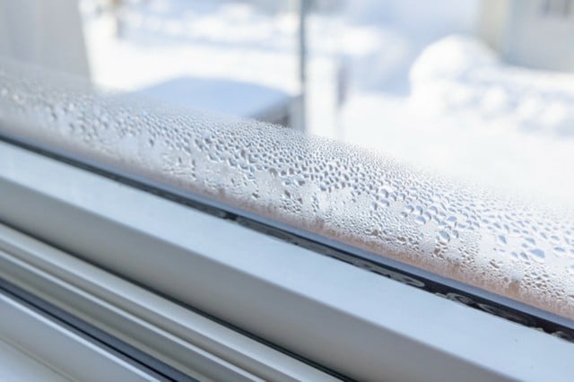 窓のサッシの掃除のやり方と汚れの予防方法