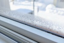 窓のサッシの掃除のやり方と汚れの予防方法