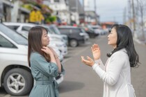女性のマウントはなぜ起こる？特徴や疲れないかわし方