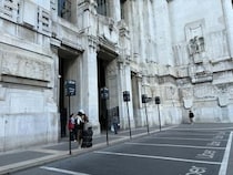 ミラノ中央駅にUber専用乗り場ができました【イタリア】