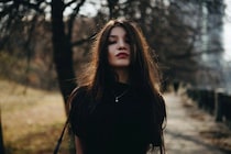 「何考えてるかわからない」と言われる理由とは？印象を変えるヒント
