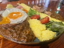 六本木から移転、スパイスカレーとアサイーボウル「おさぼりうさぎ」が稲田堤にオープン