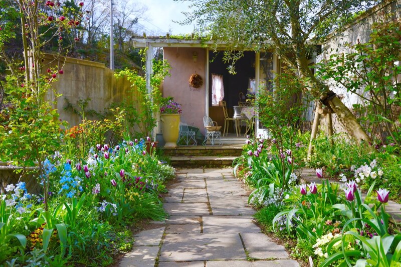 チューリップの庭デザイン