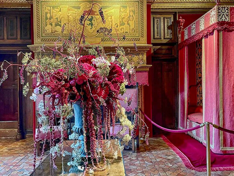 城内のフラワーアレンジメント