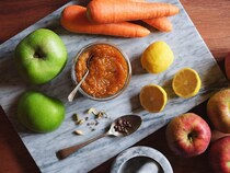 旬の「ニンジン」をスパイスで煮る！ 長期保存可能なキャロットケーキジャムのレシピ