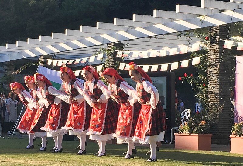 生田緑地ばら苑ブルガリアデイ