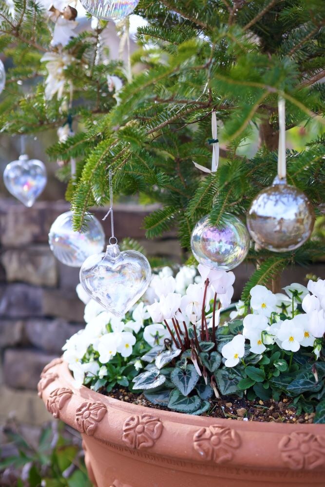 クリスマスツリーのガラス製オーナメント