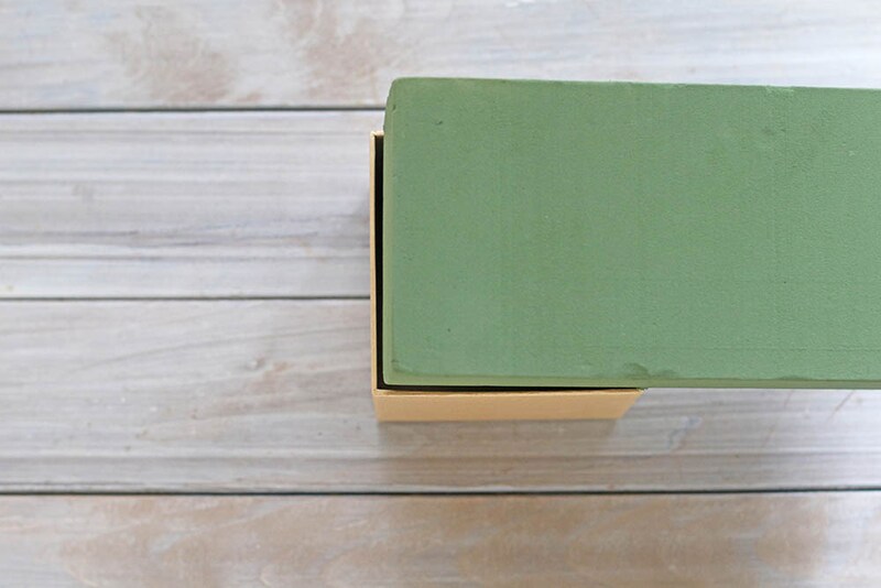 吸水性スポンジをカット