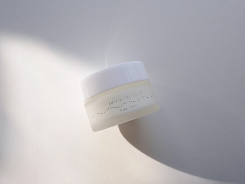美肌菌が心地よく息づく肌環境へ オサジ「オサジ エンリッチバイオクリーム」