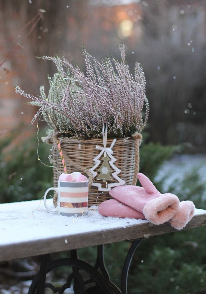 エリカのバスケットで作る“冬のカフェコーナー” 