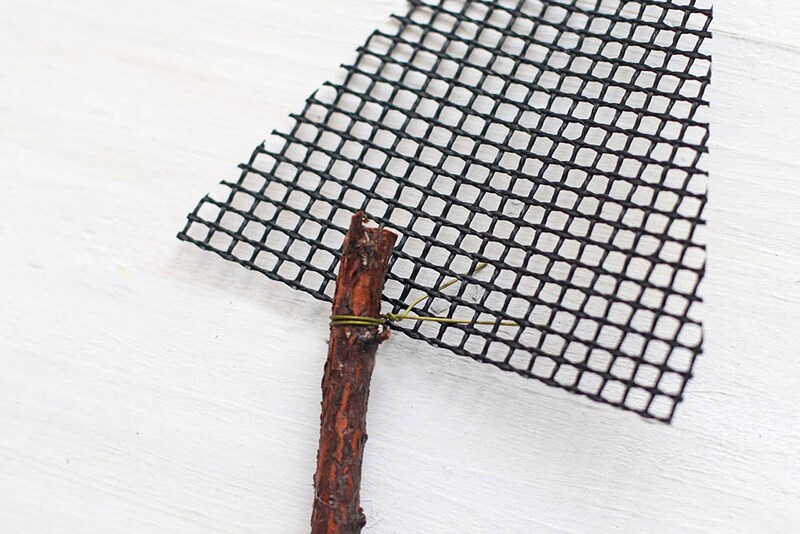 地巻きワイヤーで留める