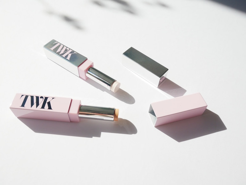 (上)TWKシン ハイライト 5,830円(税込)
(下)TWKシン コンシーラー 5,830円(税込)
※2026年3月発売予定