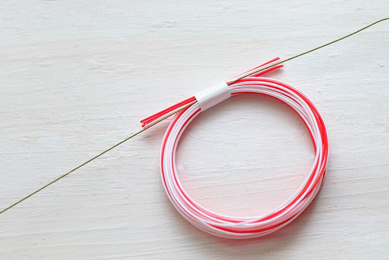 ワイヤーを通す