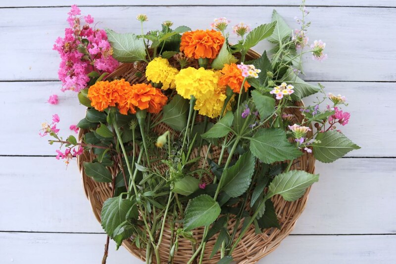 マリーゴールドのバスケットアレンジ
