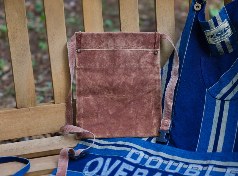 こちらの茶色いエプロンは、番組で『GARDEN SOIL』さんを訪れた際に購入したガーデニング用のもの。