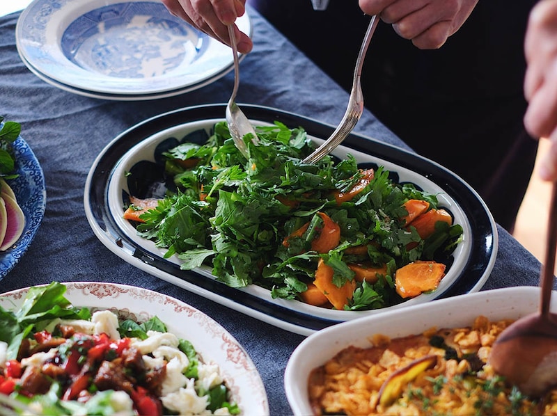 春菊と柿のサラダ